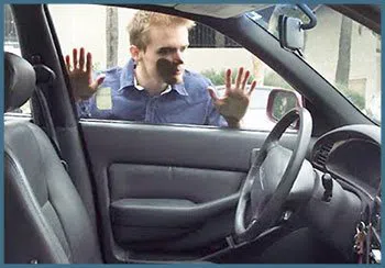 Hamden Locksmith Store Hamden, CT 203-433-3472 - 19-locked-keys-in-car